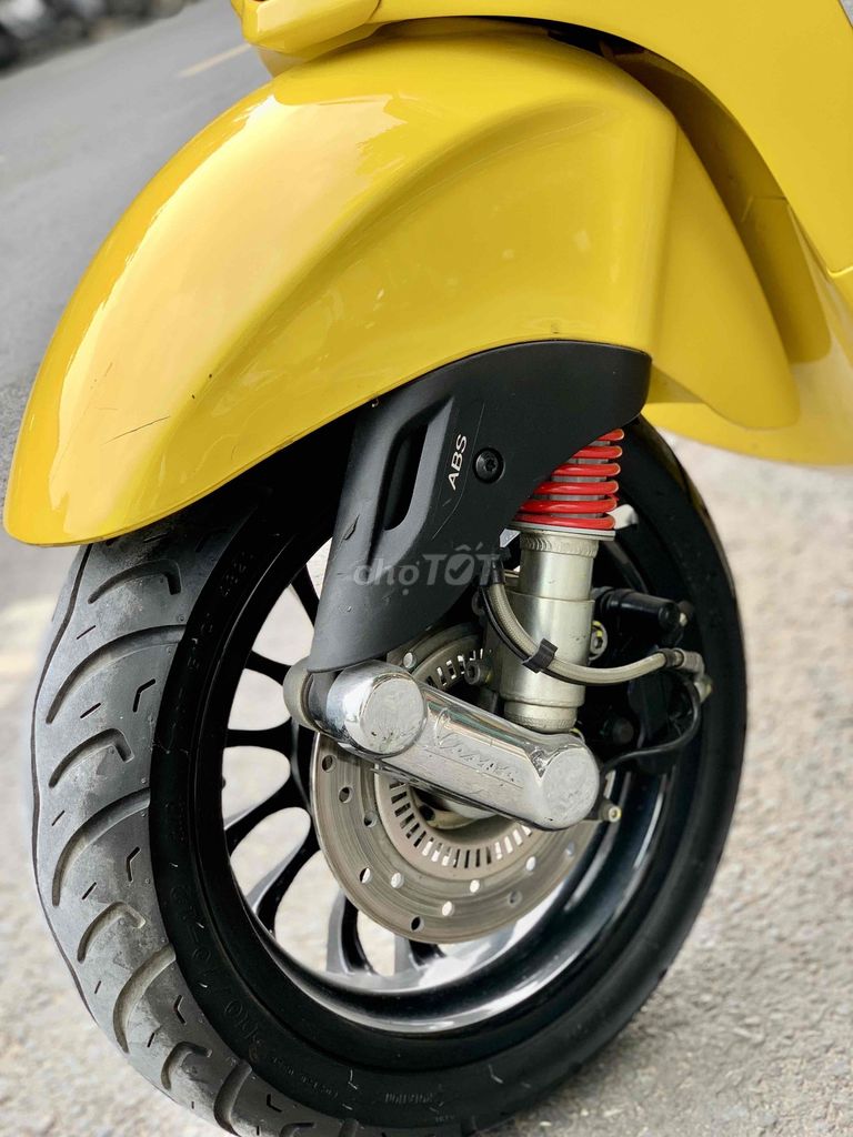 Vespa Sprint vàng 2021 dáng đẹp xe chuẩn chính chủ. Mua bán Xe máy tại Thành phố Thủ Đức Tp Hồ Chí Minh được đăng bởi iMotorbike Khương Phan hình 8