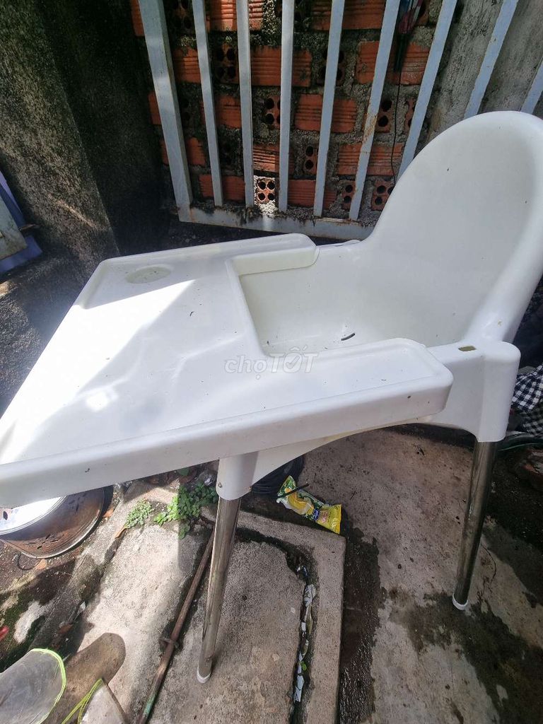 Ghế ăn dặm nhựa Trắng. Mua bán Mẹ và bé tại Thành phố Buôn Ma Thuột Đắk Lắk được đăng bởi Hoàng Quân Vương  hình 1