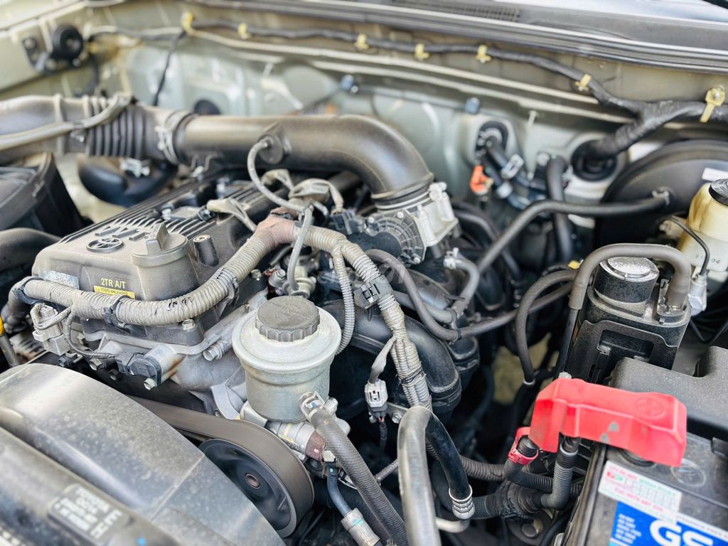 Toyota Fortuner 2010 2.7 4x4 AT 120000 km. Mua bán Ô tô tại Thành phố Dĩ An Bình Dương được đăng bởi Siêu Thị Ô Tô Bình Dương  hình 7