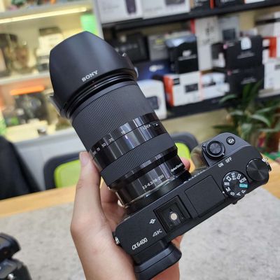 Full bộ Sony A6400 + Lens 18-200.
