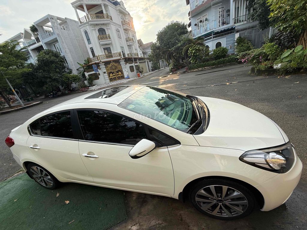 Kia K3-2.0 белый 35 000 км
