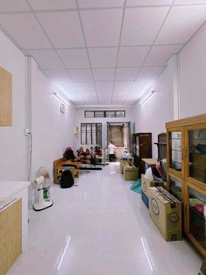 Аренда · 2 комн. · 24 м² · Quận 3, ул. Đường Trần Quốc Toản