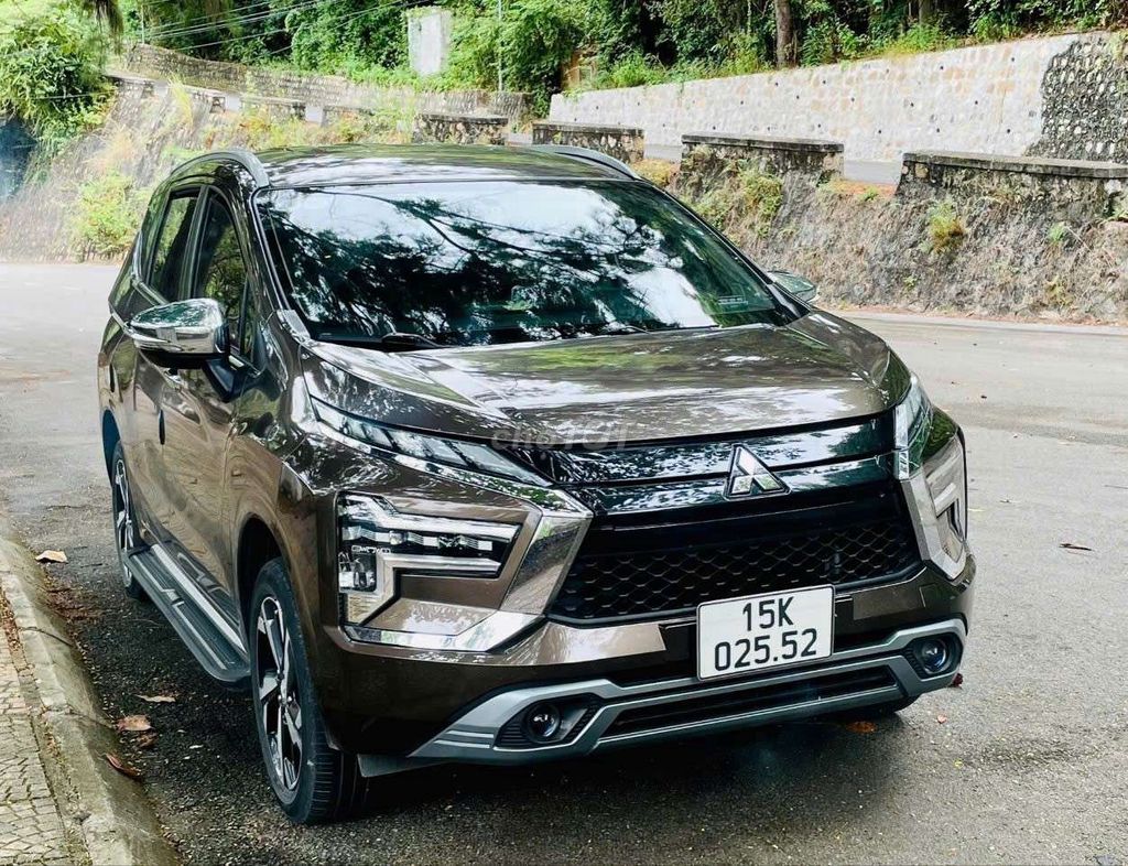 Mitsubishi Xpander, 7 мест, автомат, коричневый