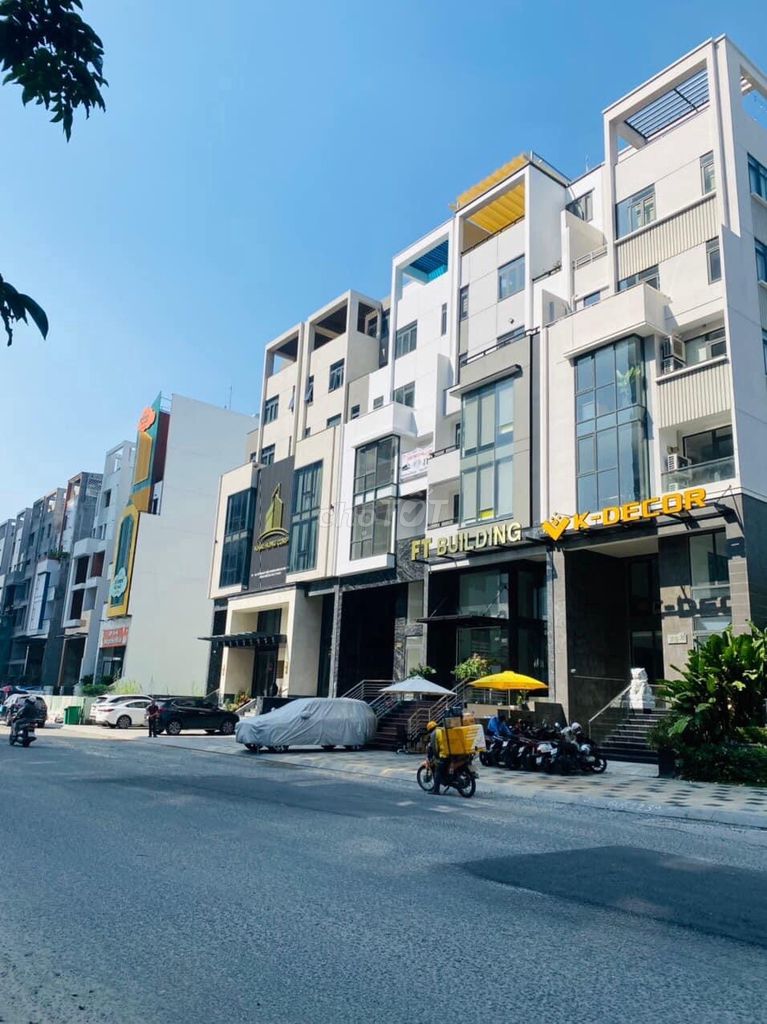 Tòa Nhà Mặt Tiền Kinh Doanh Q2 Saigon Mystery  Hầm 7 Tầng nổi 1000m²