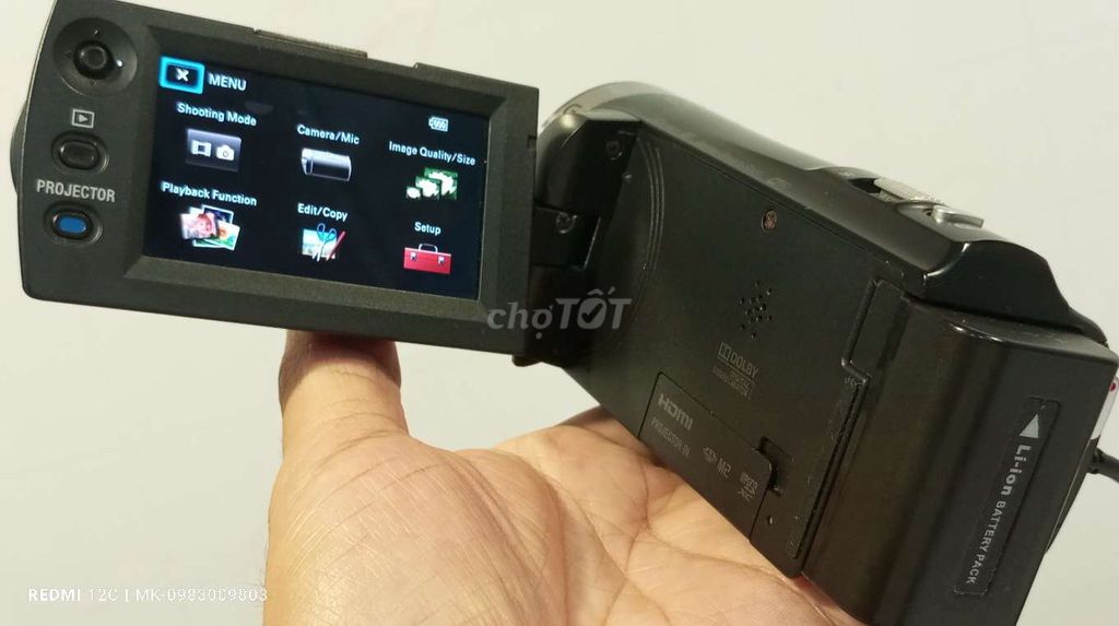 Sony HDR-PJ330: máy quay phim siêu zoom, có wifi
