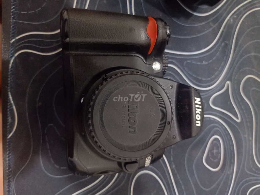 Máy ảnh Nikon D5000 Đen màn hình vỡ. Mua bán Máy ảnh, Máy quay tại Huyện An Biên Kiên Giang được đăng bởi Khiêm Lê hình 1