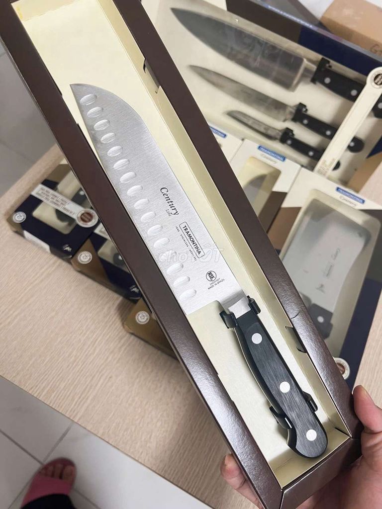 Dao bếp Santoku thép rèn 18cm Tramontina - Brazil