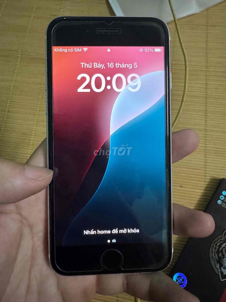 iphone SE 2020 64gb. Mua bán Điện thoại tại Quận Cẩm Lệ Đà Nẵng được đăng bởi tien hình 1