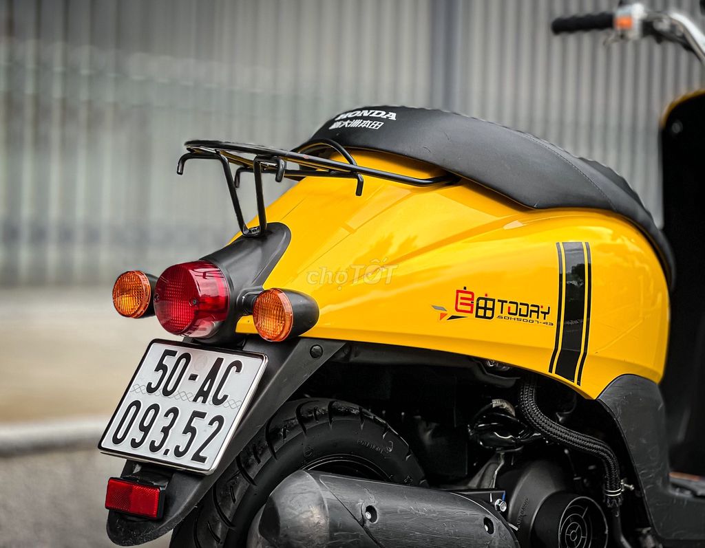 Honda 50cc Today HQCN zin chính chủ. Mua bán Xe máy tại Quận 7 Tp Hồ Chí Minh được đăng bởi Lê Văn Đạt hình 11