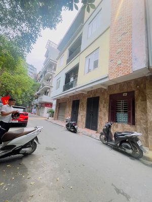 NGUYỄN THỊ ĐỊNH - LÔ GÓC - OTO TRÁNH DỪNG ĐỖ - MT14M.