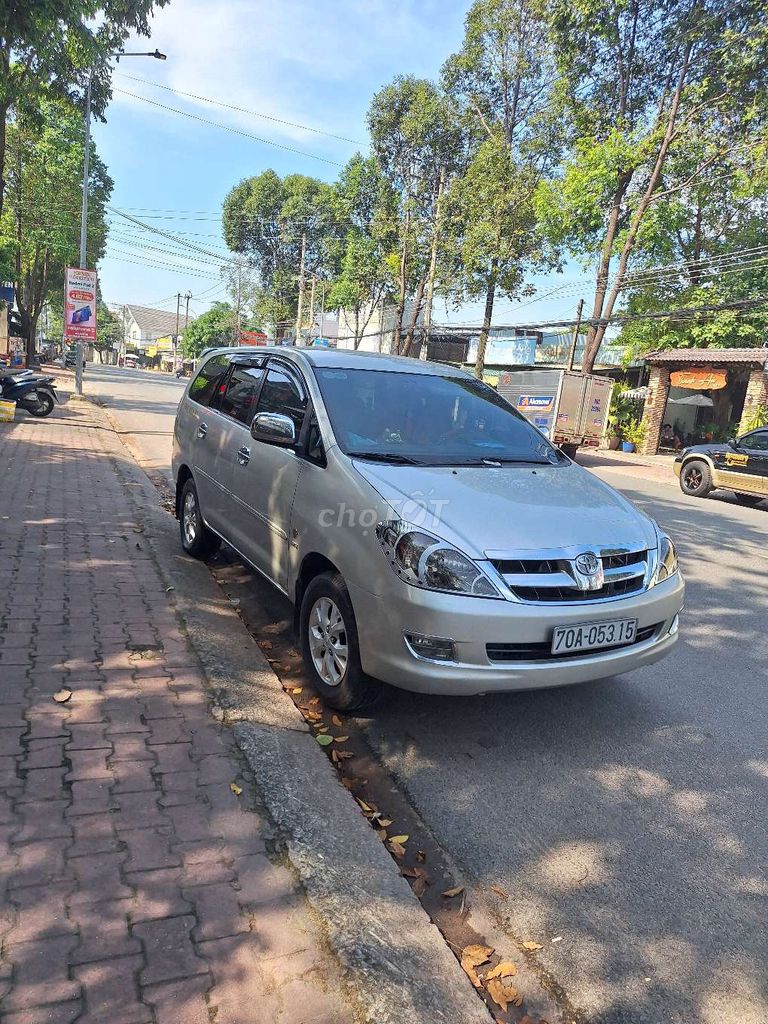Toyota Innova 2007 số sàn màu bạc. Mua bán Ô tô tại Thành phố Thuận An Bình Dương được đăng bởi hoang huynh hình 3