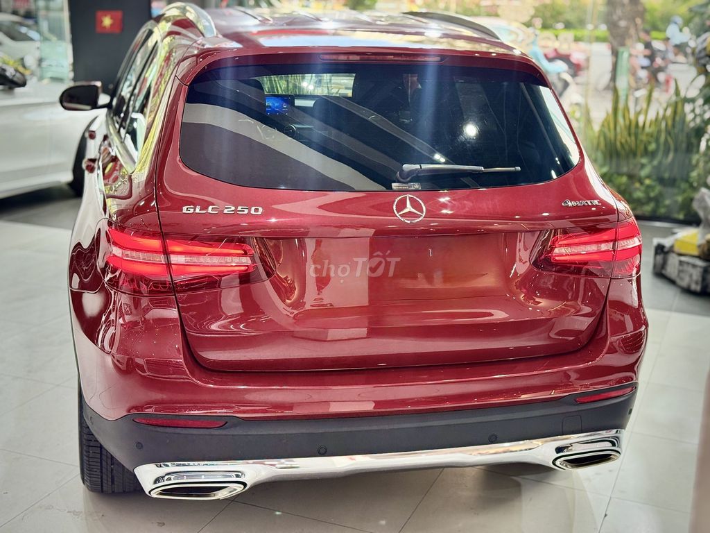 Mercedes Benz GLC Class2018 250 4MATIC AT-63000 km