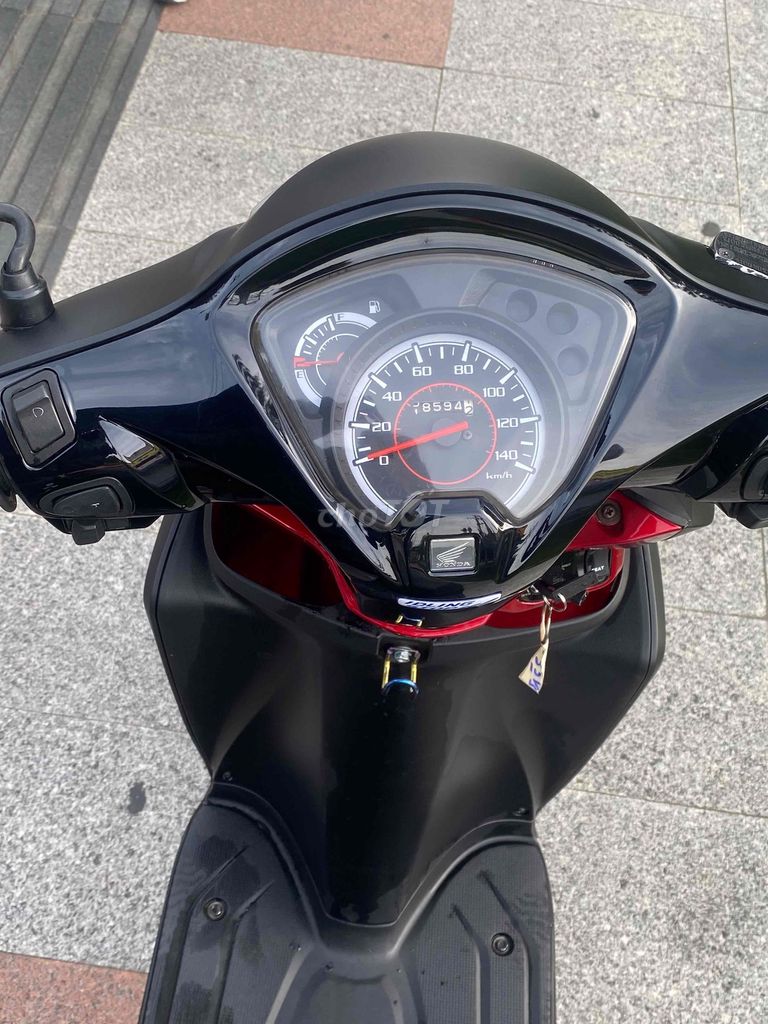 Honda Vision 2016 Đen đỏ. Mua bán Xe máy tại Thành phố Đà Lạt Lâm Đồng được đăng bởi Đạt hình 5