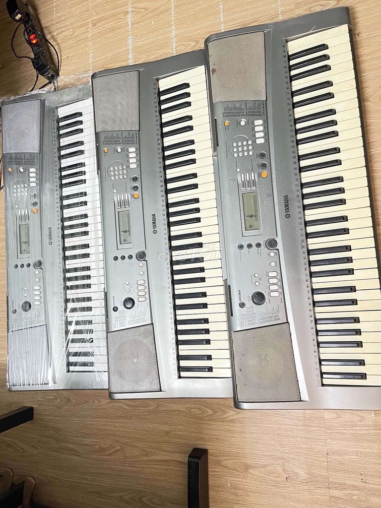 Đàn Organ Yamaha Xám Dễ sử dụng. Mua bán Nhạc cụ tại Quận 1 Tp Hồ Chí Minh được đăng bởi Tran huy hình 1