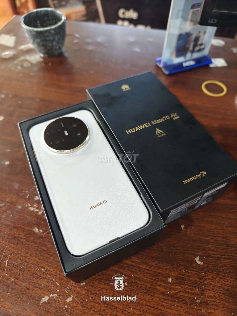 Huawei Mate 70 Air 256GB Trắng. Mua bán Điện thoại tại Thành phố Thủ Dầu Một Bình Dương được đăng bởi LakMobile  hình 1