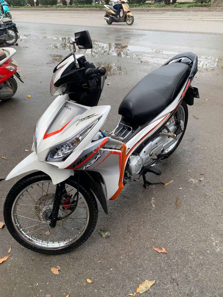 Thừa xe honda wave 110 bảo hành máy 3 năm. Mua bán Xe máy tại Quận Hà Đông Hà Nội được đăng bởi Trinh VAN TRANG hình 2