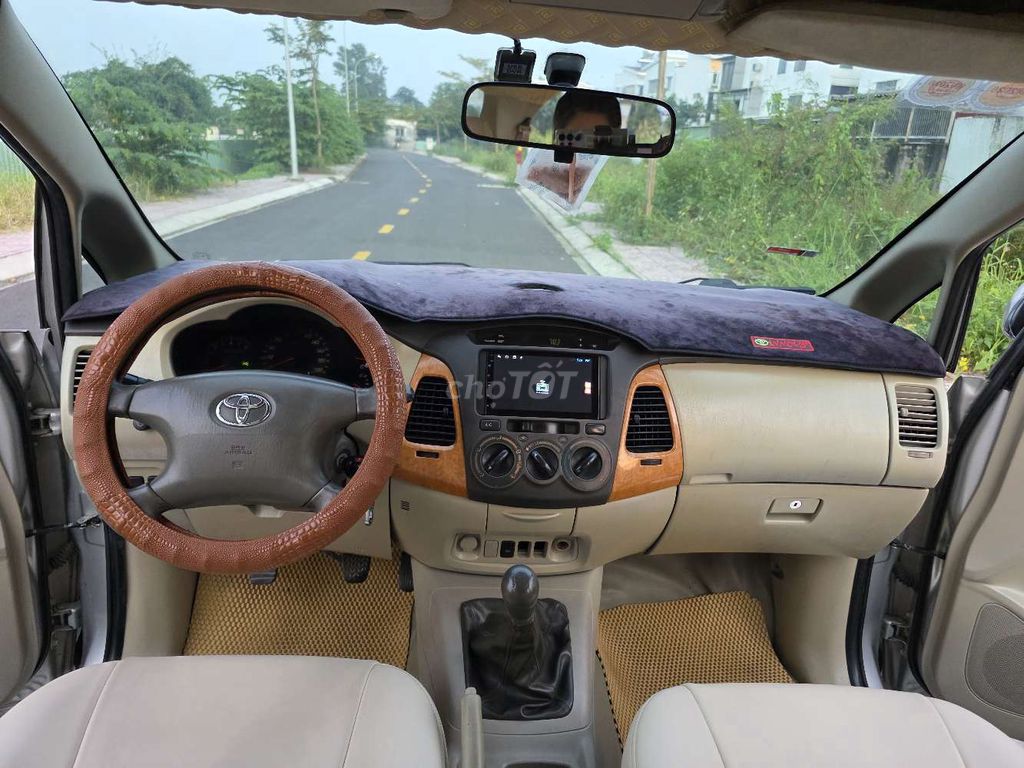 Toyota Innova 2010 G Số sàn Bạc. Mua bán Ô tô tại Quận 12 Tp Hồ Chí Minh được đăng bởi A Tuan hình 5