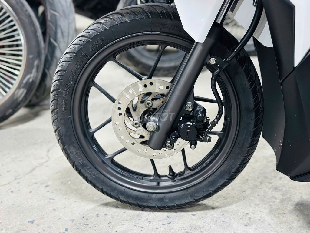 XE MÁYTHANH TÙNG_VARIO 125 TRẮNG NHẬP THÁI MÁY ZIN. Mua bán Xe máy tại Quận Nam Từ Liêm Hà Nội được đăng bởi THANH TÙNG hình 3