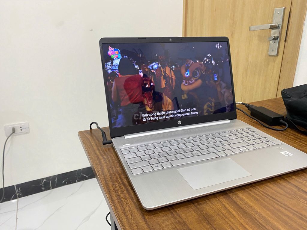 HP 15s-fq1021TU i5-1035G1 15.6 inch 8GB/256GB SSD. Mua bán Laptop tại Huyện Chương Mỹ Hà Nội được đăng bởi Văn Được hình 1