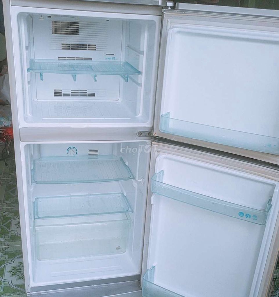 0384176401 - Trả phòng về e cần thanh lý tủ lạnh 160 lít pana