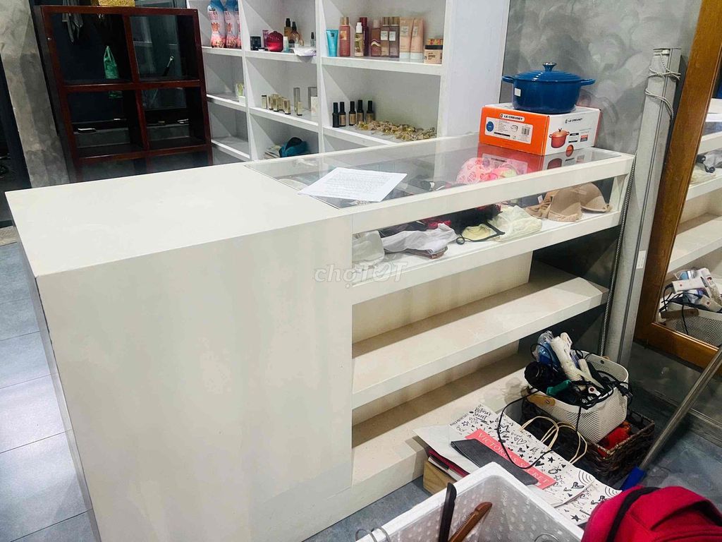 dọn nhà thanh lý tủ. Mua bán Tủ, kệ gia đình tại Thành phố Tân An Long An được đăng bởi Huỳnh Thị Ngọc Quí hình 1