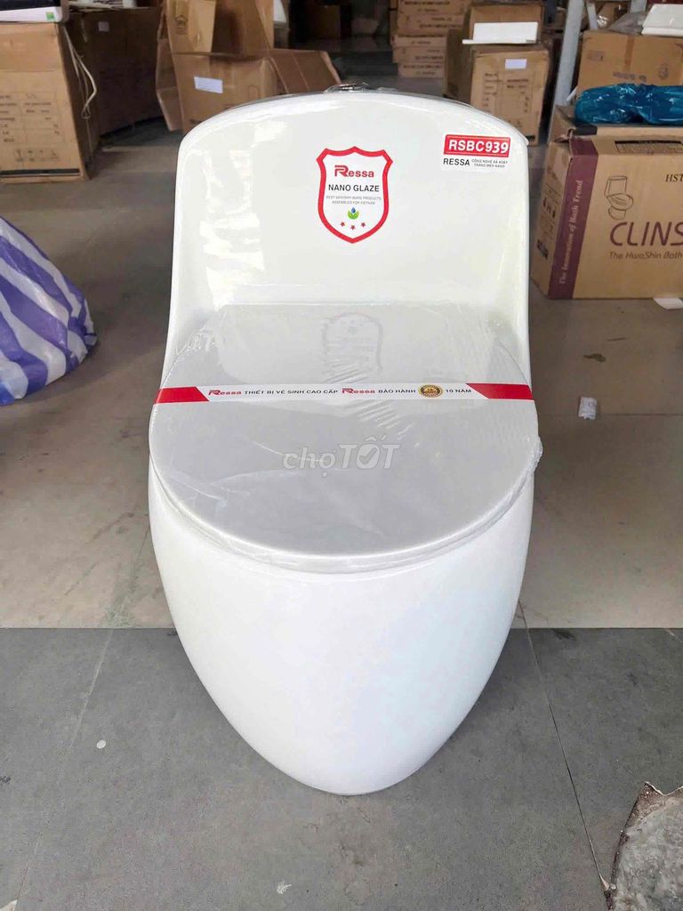 Bồn cầu Ressa RSBC939 Trắng. Mua bán Thiết bị vệ sinh, nhà tắm tại Quận Liên Chiểu Đà Nẵng được đăng bởi Hảo Phạm hình 1