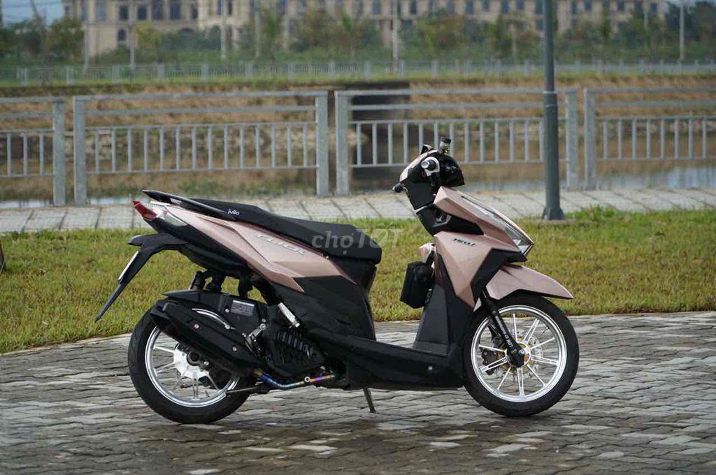 CẦN BÁN VARIO 150 MẪU CỦ ĐÚNG ĐỜI. Mua bán Xe máy tại Quận Hải Châu Đà Nẵng được đăng bởi CHUYÊN BÁN XE LƯỚT hình 1