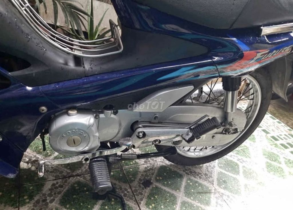 Honda - future 2003 - màu xanh - máy zin, vỏ zjn. Mua bán Xe máy tại Quận 7 Tp Hồ Chí Minh được đăng bởi Hi Long hình 3