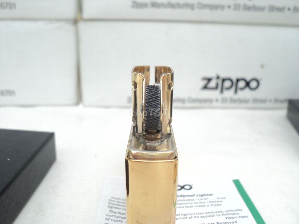 Zippo Solid Brass, HiẾM. RỒNG Huyền Thoại. zin