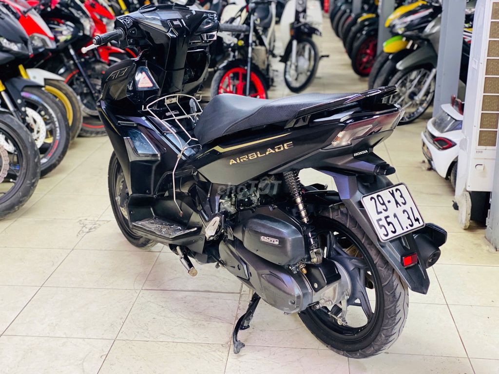 XE MÁY THỊNH PHÁT - HONDA AIRBLADE 125  ĐEN NHÁM. Mua bán Xe máy tại Quận Nam Từ Liêm Hà Nội được đăng bởi XE MÁY THỊNH PHÁT XE LƯỚT GIÁ RẺ hình 4