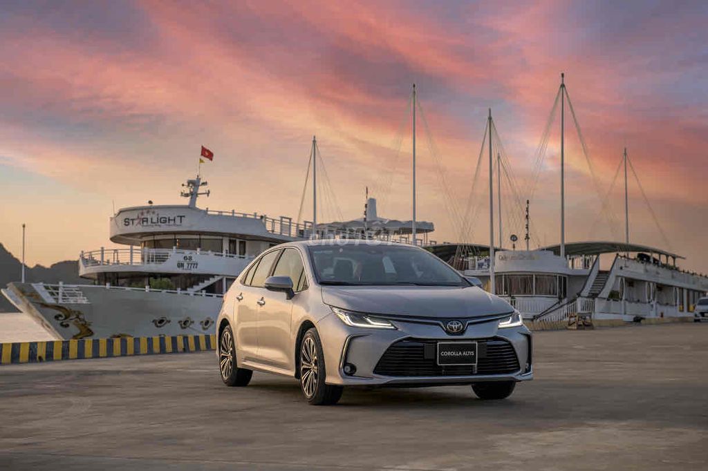 Toyota Camry 2022 2.0 G - 100 km. Mua bán Ô tô tại Quận 3 Tp Hồ Chí Minh được đăng bởi Kim Nguyen hình 4