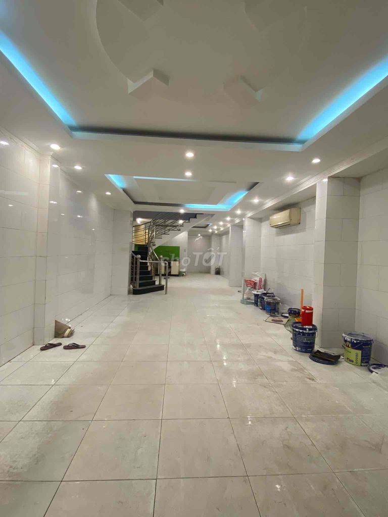 Аренда · 5 комн. · 115 м² · Quận 7, ул. Đường Trần Xuân Soạn