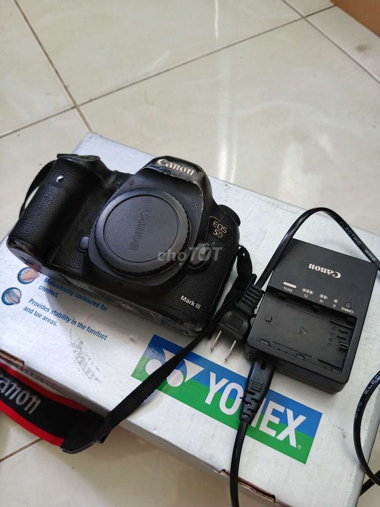 Máy ảnh Canon EOS 5D Mark III Đen. Mua bán Máy ảnh, Máy quay tại Quận 12 Tp Hồ Chí Minh được đăng bởi Michael Hien Bui hình 1