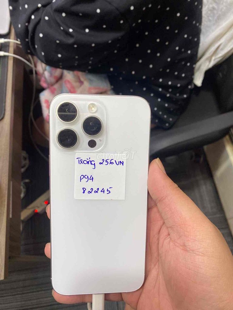 iPhone 16 Pro Max 256GB Trắng Mới. Mua bán Điện thoại tại Huyện Hóc Môn Tp Hồ Chí Minh được đăng bởi Hồng Phượng hình 1