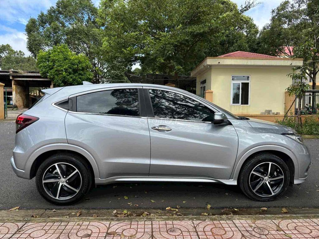 Honda HR-V 2019 HR-V bản full. Mua bán Ô tô tại Thành phố Buôn Ma Thuột Đắk Lắk được đăng bởi Tiến Đạt hình 2