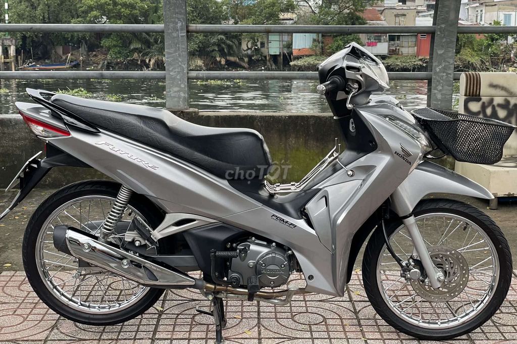 Fu Led 2023 xe đẹp chính chủ ủy quyền. Mua bán Xe máy tại Quận 8 Tp Hồ Chí Minh được đăng bởi Đặng Thái Hòa hình 3