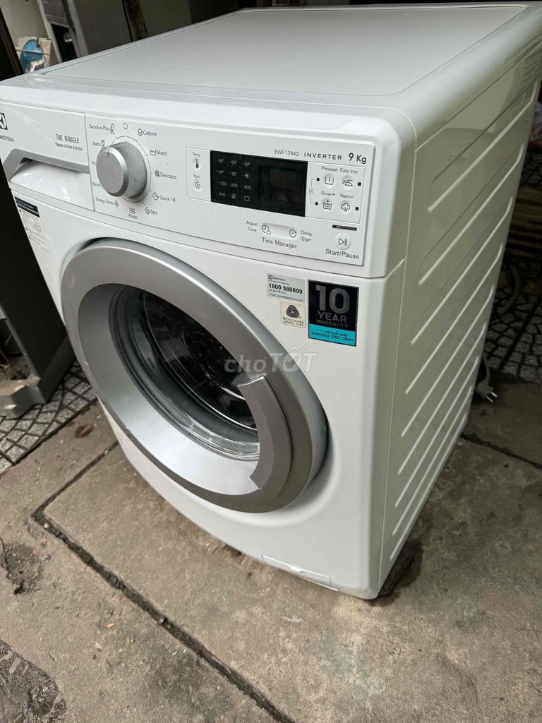 máy giặt cửa trước electruluc inveter 9.0kgmới ken