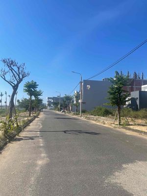 lô đất đường Trung Hoà 1 nối dài dối diện block Biệt thự gần cầu KD