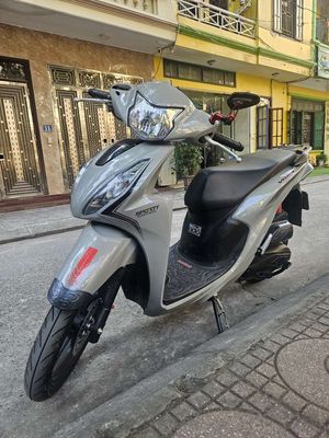 Honda Vision 2024 Xám 4222 km. Mua bán Xe máy tại Quận Thanh Xuân Hà Nội được đăng bởi Nam