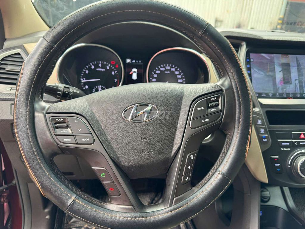 Hyundai Santafe 2018 máy xăng 2.4L 2 cầu,màu đỏ. Mua bán Ô tô tại Quận Bình Tân Tp Hồ Chí Minh được đăng bởi Son Do hình 9