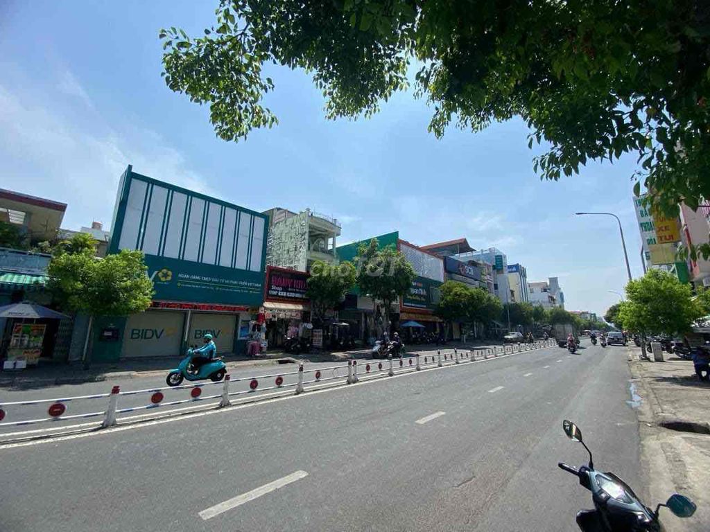 🔴Mặt tiền kinh doanh Nguyễn Sơn* Đoạn Đẹp* 8m x 20m. BIDV đang thuê
