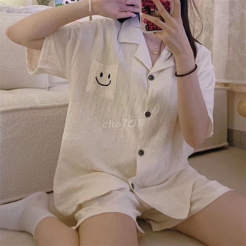 Bộ ngủ chất liệu cotton co giãn nhẹ thoáng mát