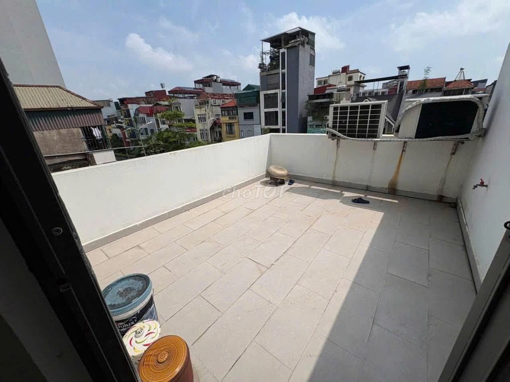 Nhà nguyên căn phố Yên Phụ, Tây Hồ, ô tô đỗ, sân riêng, nhà mới đẹp