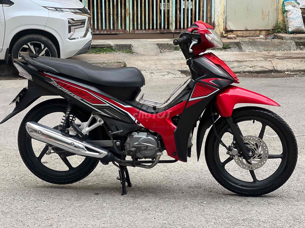 Honda Wave Blade 110 2018 Vành Đúc xe cực đẹp. Mua bán Xe máy tại Quận Cầu Giấy Hà Nội được đăng bởi Xe Máy Đoàn Văn Cam Kết Đúng Ảnh Đúng Biển Đúng Giá Trị hình 9