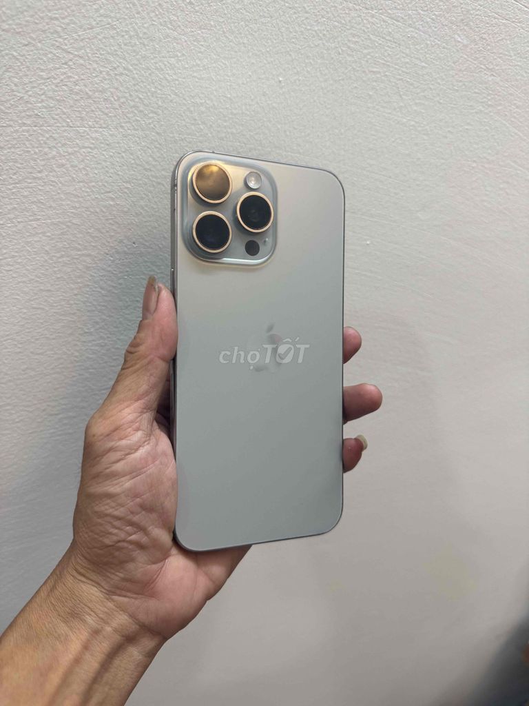 Apple iPhone 15 Pro Max 256GB Bạc. Mua bán Điện thoại tại Quận Bình Tân Tp Hồ Chí Minh được đăng bởi nguyen van vu hình 1