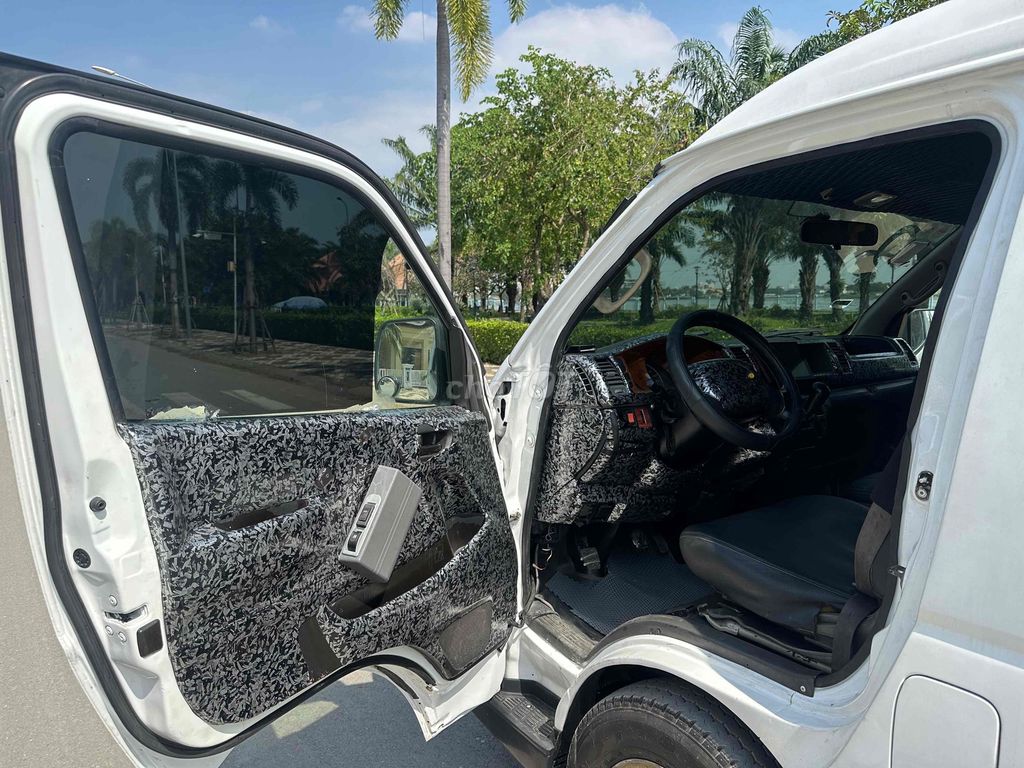 Toyota Hiace tải van 3 chỗ /930kg đời 2006 máy dâu. Mua bán Ô tô tại Quận 12 Tp Hồ Chí Minh được đăng bởi A Kha hình 4
