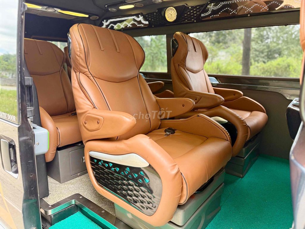 Ford Transit 2018 limousine- 85000 km 9 chỗ. Mua bán Ô tô tại Quận 12 Tp Hồ Chí Minh được đăng bởi a trung hình 12