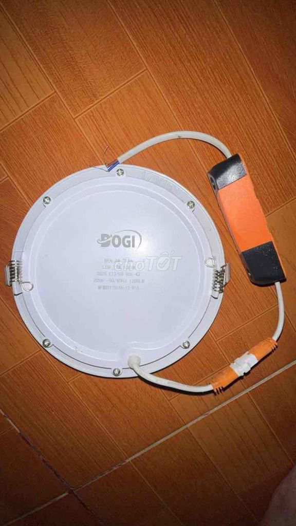 Đèn âm trần DOGI 12W 17cm Mới. Mua bán Đèn tại Thành phố Châu Đốc An Giang được đăng bởi Huynh Duoc Nhà Đất Ag hình 1