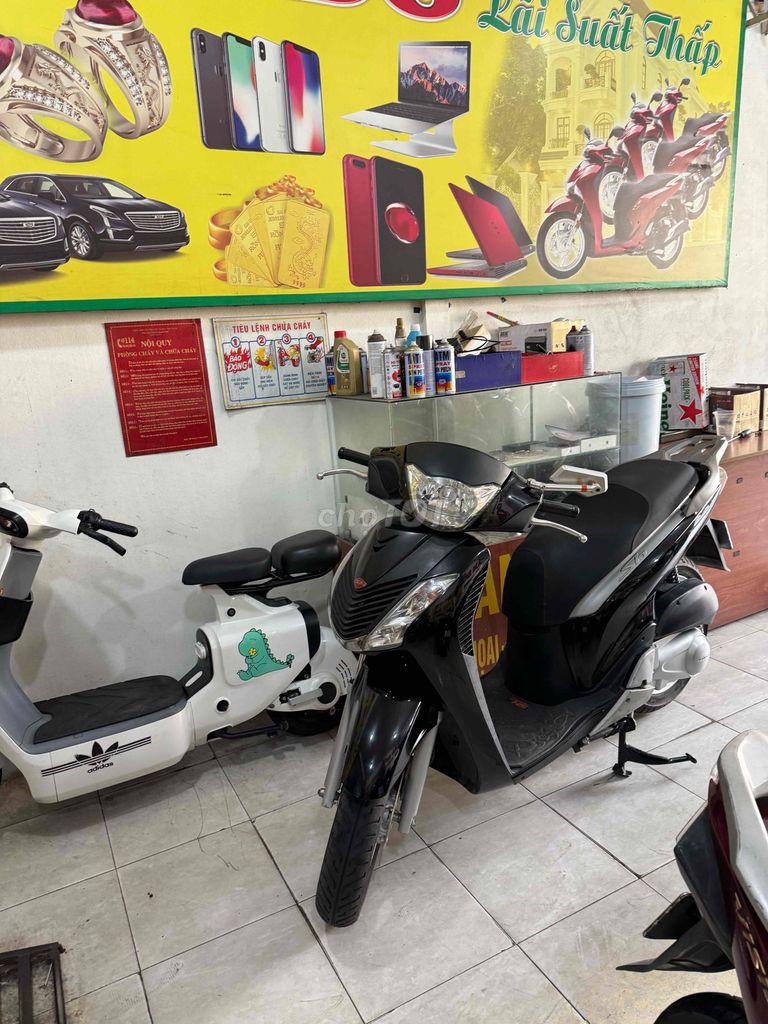 Honda SH 150 Италия черный инжектор Хошимин