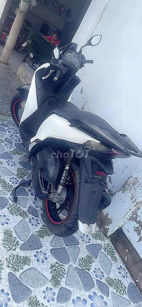 Honda SH Trắng đen ABS Mướt Đẹp. Mua bán Xe máy tại Huyện Thạnh Trị Sóc Trăng được đăng bởi Hà Minh Nguyệt hình 9
